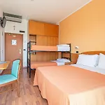 Little Hotel 3*