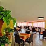 Hotel Little