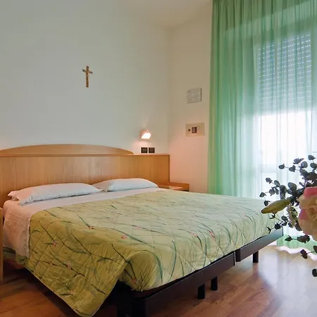 Little Hotel 3*