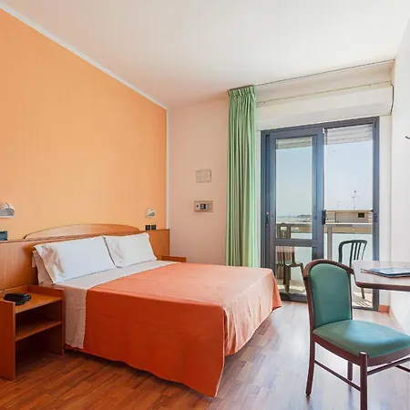 Hotel Little