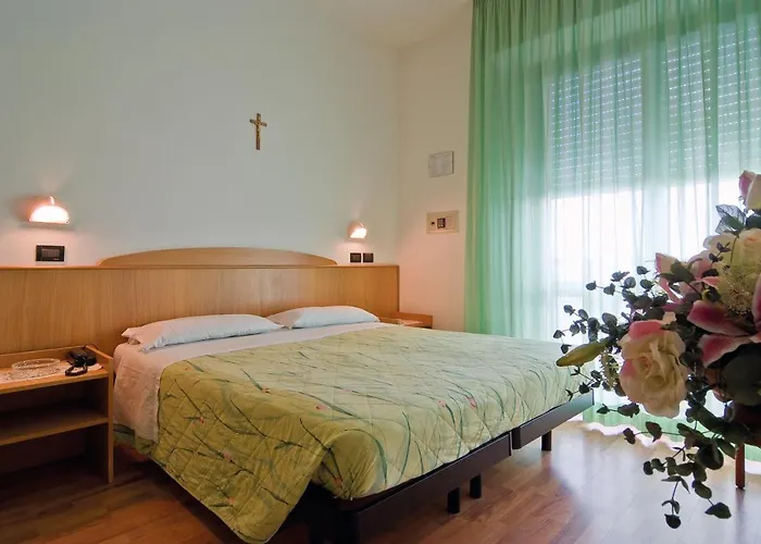 Little Hotel 3*
