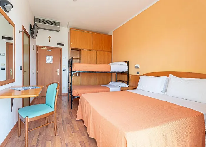 Little Hotel 3*