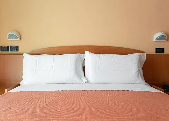 Little تْشيزيناتيكو